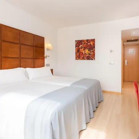 Zentral Ave 4*