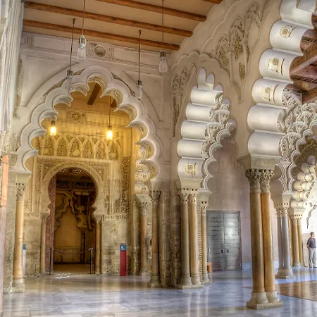 Zentral Ave 호텔 사라고사