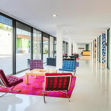 호텔 Zentral Ave 4*