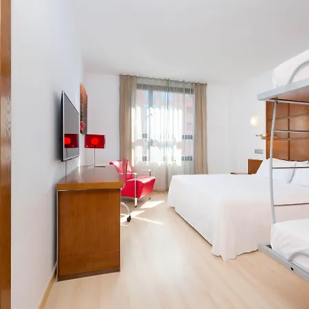 Zentral Ave 4*