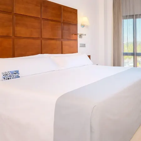 Zentral Ave Hotel