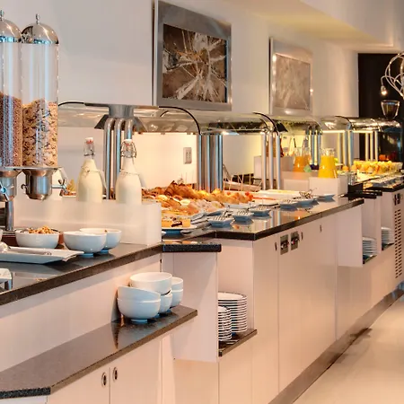 Zentral Ave Hotel 4*