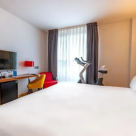Zentral Ave Hotell