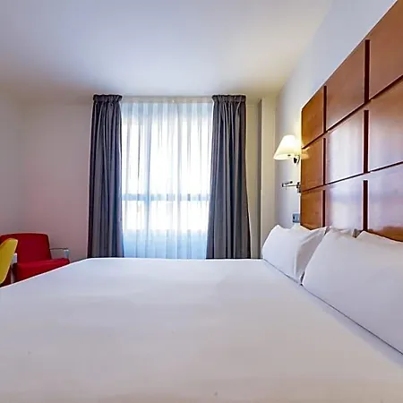 Zentral Ave Hotell