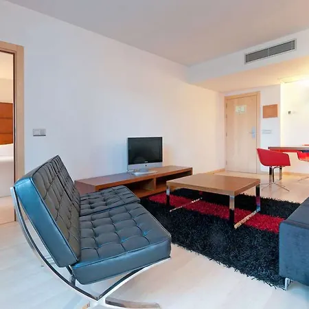 Zentral Ave 4*