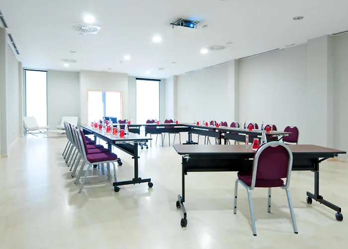 Zentral Ave Hotell 4*