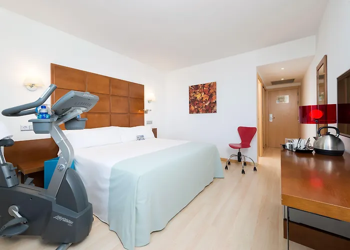 ホテル Zentral Ave 4*