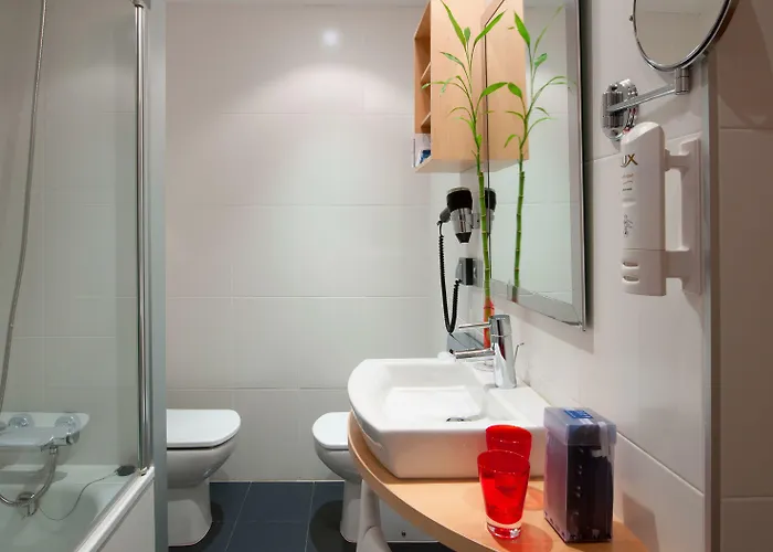 ホテル Zentral Ave サラゴサ