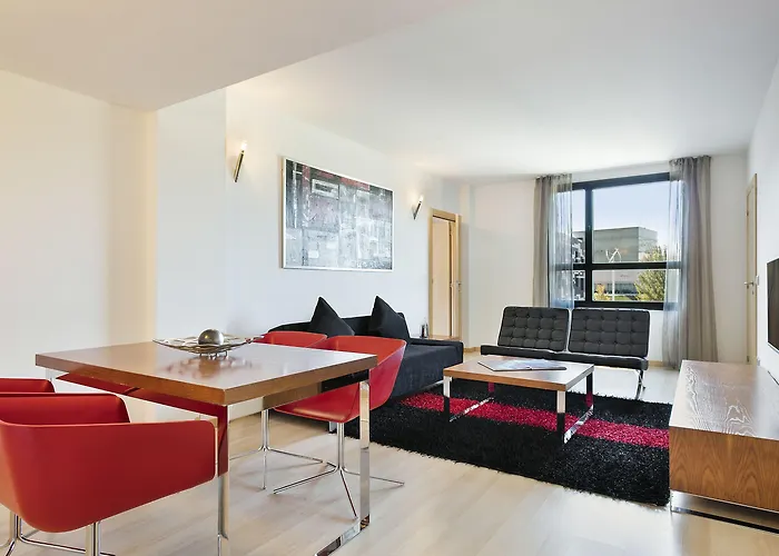 Hotell Zentral Ave 4*