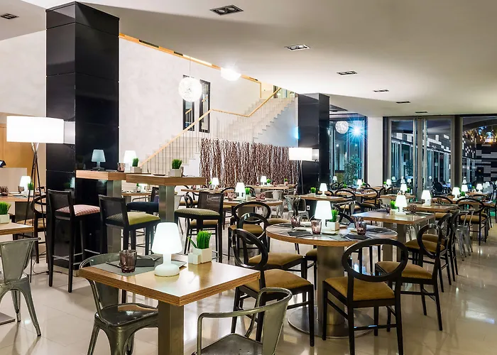 ホテル Zentral Ave サラゴサ