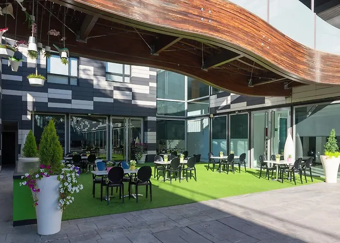 Zentral Ave מלון סרגוסה