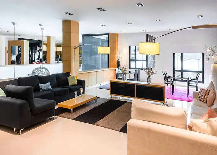 ホテル Zentral Ave サラゴサ